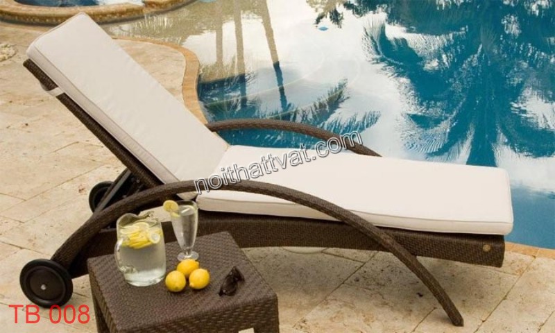 Bàn ghế hồ bơi giả mây – Lựa chọn hoàn hảo cho không gian bể bơi