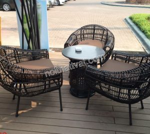 Nên hay không việc lựa chọn bàn ghế giả mây cũ thanh lý cho quán cafe của bạn?