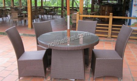 Bàn ghế mây ngoài trời – Chọn sản phẩm có độ bền đẹp theo thời gian